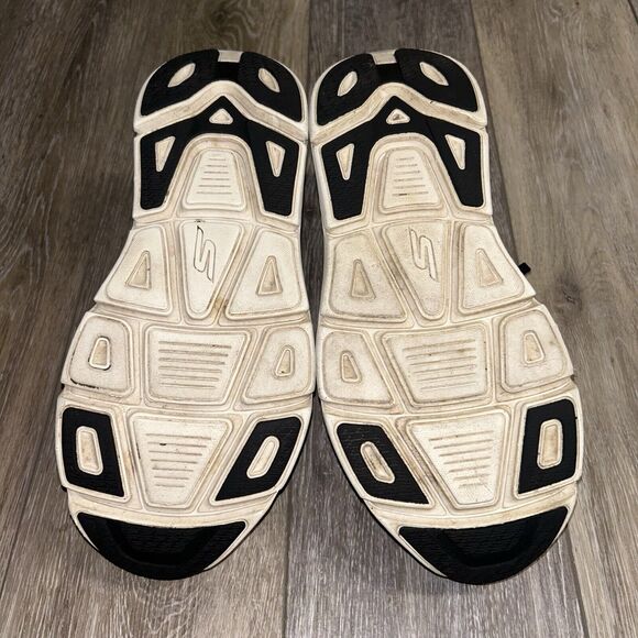 Skechers Men's US Size 9.5 GoRun Ultra Go Black White Running Sneaker Shoes - Picture 11 of 12